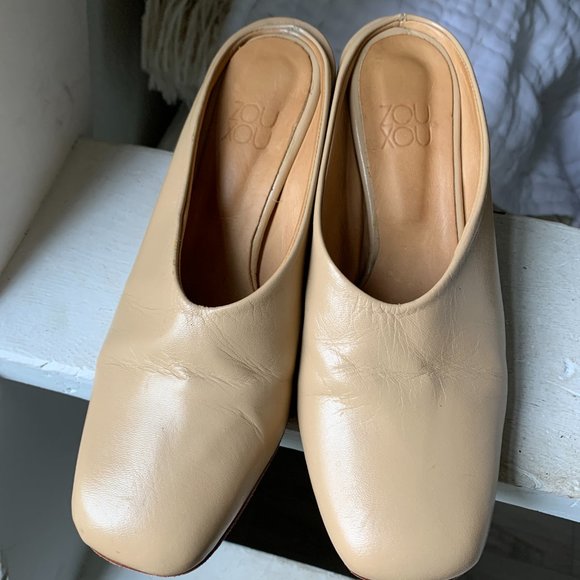 ZOU XOU Sabot Mule in Camel, Size 7 - Picture 5 of 7